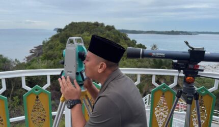 Hasil rukyatul hilal menunjukkan posisi bulan masih di bawah ufuk; Kemenag Lingga kirim laporan resmi ke pusat sebagai bahan penetapan 1 Ramadan 1447 Hijriah | f. Diskominfo Lingga