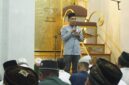 Pemkab Lingga melalui Wabup Novrizal menyampaikan ucapan selamat menunaikan ibadah puasa Ramadhan 1447 H kepada umat Muslim. Disampaikan di Masjid Az Zulfa Dabo Singkep, masyarakat diajak memperkuat iman dan persatuan | f. Sahib