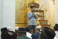 Pemkab Lingga melalui Wabup Novrizal menyampaikan ucapan selamat menunaikan ibadah puasa Ramadhan 1447 H kepada umat Muslim. Disampaikan di Masjid Az Zulfa Dabo Singkep, masyarakat diajak memperkuat iman dan persatuan | f. Sahib