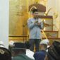 Pemkab Lingga melalui Wabup Novrizal menyampaikan ucapan selamat menunaikan ibadah puasa Ramadhan 1447 H kepada umat Muslim. Disampaikan di Masjid Az Zulfa Dabo Singkep, masyarakat diajak memperkuat iman dan persatuan | f. Sahib