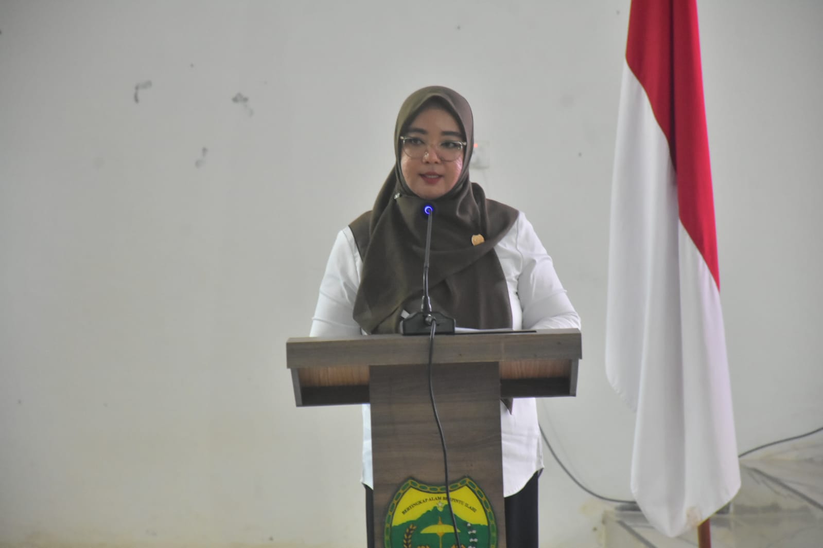 Ketua DPRD Lingga Mayasari menghadiri Musrenbang Kabupaten Lingga 2026 untuk penyusunan RKPD 2027. Fokus pembangunan diarahkan pada ekonomi daerah, infrastruktur, SDM, dan tata kelola pemerintahan yang berdaya saing | f. Redaksi