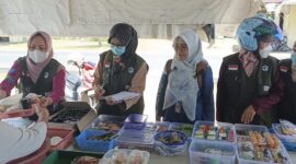 UPTD Puskesmas Dabo Lama bersama Dinas Kesehatan Lingga melakukan pemeriksaan takjil di tiga titik di Dabo Singkep. Sampel diuji dari kandungan Rhodamin B, formalin, boraks hingga E. coli untuk memastikan keamanan pangan selama Ramadan | f. Redaksi