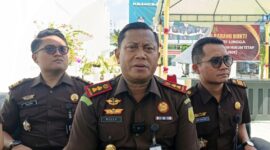 Kepala Kejaksaan Negeri Lingga, Rully Afandi, mengatakan dalam waktu dekat pihaknya akan menghadirkan ahli fisik untuk memeriksa langsung kondisi konstruksi jembatan tersebut | f. Wandy