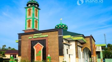 Surau Al Muttaqin, Sekop Darat, Dabo Singkep, Lingga, Kepri | f. Ihand