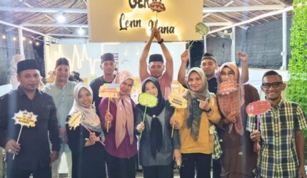 Bidang IKP Diskominfo Lingga menggelar buka puasa bersama Ramadan 1447 H di Daik Lingga untuk mempererat silaturahmi antar pegawai serta jajaran Radio Bunda Tanah Melayu | f. Redaksi