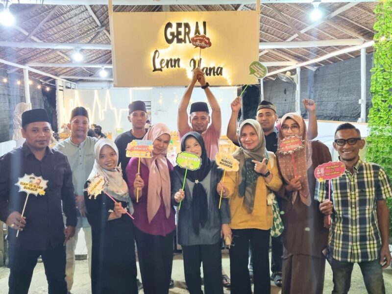 Bidang IKP Diskominfo Lingga menggelar buka puasa bersama Ramadan 1447 H di Daik Lingga untuk mempererat silaturahmi antar pegawai serta jajaran Radio Bunda Tanah Melayu | f. Redaksi