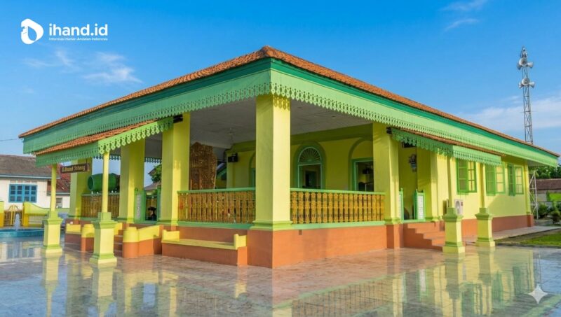Masjid Sultan Daik Lingga, Kepri | f. Ihand