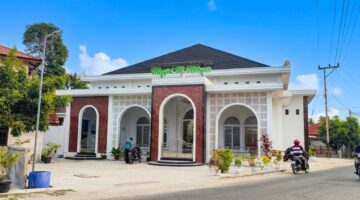 Masjid Al Akhyar Dabo Lama, Dabo Singkep, Kepri | f. Ihand