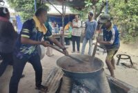 Tradisi memasak pulut santan dalam pernikahan menyimpan makna mendalam tentang kesabaran, kebersamaan, dan harapan kehidupan rumah tangga yang harmonis | f. Redaksi