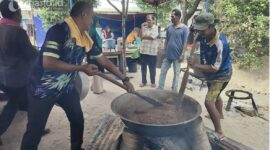 Tradisi memasak pulut santan dalam pernikahan menyimpan makna mendalam tentang kesabaran, kebersamaan, dan harapan kehidupan rumah tangga yang harmonis | f. Redaksi