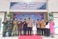 Kapolres Lingga meresmikan Satuan Pelayanan Pemenuhan Gizi (SPPG) Lingga Yayasan Kemala Bhayangkari. Program ini diharapkan mampu meningkatkan pemenuhan gizi masyarakat dan menekan angka stunting di Kabupaten Lingga | f. Diskominfo Lingga