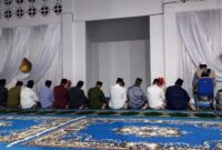 Memasuki 10 malam terakhir Ramadan, Bupati Lingga mengajak umat Muslim memperbanyak ibadah dan doa untuk meraih keutamaan malam Lailatul Qadar yang lebih baik dari seribu bulan | f. Diskominfo Lingga