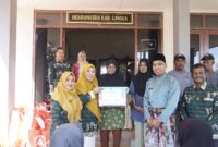 Wakil Bupati Lingga H. Novrizal menghadiri kegiatan pembagian sembako Ramadan 1447 H yang digelar Dekranasda Lingga bersama sejumlah organisasi sosial untuk membantu masyarakat | f. Diskominfo Lingga