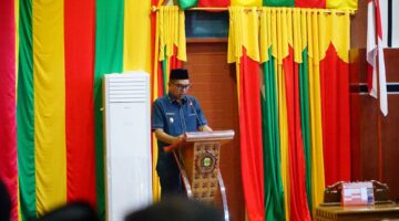 Wakil Bupati Lingga H. Novrizal menghadiri Rapat Paripurna DPRD Lingga yang membahas LKPJ 2025 dan Ranperda Pemberdayaan Ormas sebagai langkah strategis pembangunan daerah | f. Diskominfo Lingga