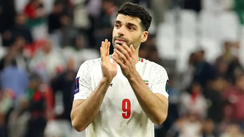 Mehdi Taremi dikabarkan ingin meninggalkan Olympiakos dan kembali ke Iran untuk bergabung dengan tentara di tengah konflik dengan Amerika Serikat dan Israel | f. Istimewa