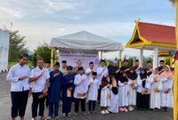 Bandara Dabo Singkep menggelar buka puasa bersama sekaligus menyerahkan santunan kepada 13 anak yatim dalam rangka Ramadan 1447 H, penuh makna kebersamaan dan kepedulian sosial | f. Wandy