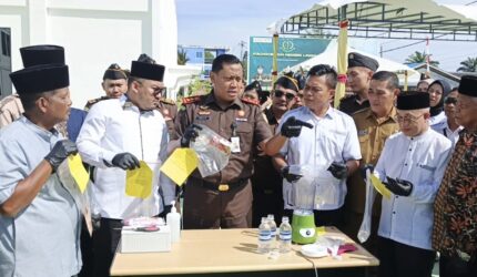 Kejaksaan Negeri Lingga memusnahkan barang bukti perkara pidana yang telah inkracht, mulai dari sabu, handphone hingga alat hisap narkotika. Pemusnahan dilakukan sebagai pelaksanaan putusan pengadilan | f. Wandy