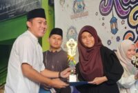 MTsN Lingga meraih tiga penghargaan bergengsi pada Ramadhan Fest 2026 yang digelar Pondok Pesantren Tahfizh Baitul Quran. Prestasi ini menjadi kebanggaan bagi dunia pendidikan di Kabupaten Lingga | f. Klana