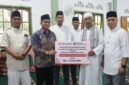 Bupati dan Wakil Bupati Lingga melaksanakan Safari Ramadan di Budus, Desa Merawang, Rabu (4/3/2026), dengan menyalurkan paket sembako dan dana CSR serta mempererat silaturahmi bersama masyarakat | f. Diskominfo Lingga