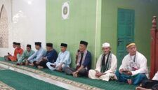 Sekda Lingga H. Armia resmi menutup rangkaian Safari Ramadan 1447 H Pemkab Lingga di Desa Musai. Kegiatan ini menjadi momentum mempererat silaturahmi dan mendengar aspirasi masyarakat | f. Prokopim Lingga
