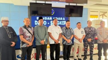 Wakil Bupati Lingga bersama Forkopimda mengantarkan kepulangan Kajati Kepri dari Bandara Dabo Singkep. Kunjungan kerja tersebut diharapkan memperkuat sinergi penegakan hukum dan pembangunan daerah | f. Prokopim Lingga