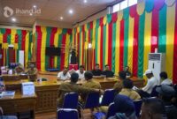 DPRD Lingga menggelar RDP terkait konflik lahan sagu di Desa Pekaka yang digarap PT CSA. Perusahaan diminta ganti rugi, rehabilitasi lahan, dan terapkan bufferzone | f. Redaksi