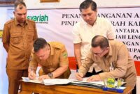 Pemkab Lingga resmi bekerja sama dengan Bank Riau Kepri Syariah untuk pembiayaan pembayaran THR ASN. Langkah ini diambil agar hak pegawai tetap terpenuhi dan ekonomi daerah tetap bergerak | f. Diskominfo Lingga