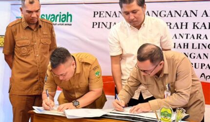 Pemkab Lingga resmi bekerja sama dengan Bank Riau Kepri Syariah untuk pembiayaan pembayaran THR ASN. Langkah ini diambil agar hak pegawai tetap terpenuhi dan ekonomi daerah tetap bergerak | f. Diskominfo Lingga