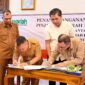Pemkab Lingga resmi bekerja sama dengan Bank Riau Kepri Syariah untuk pembiayaan pembayaran THR ASN. Langkah ini diambil agar hak pegawai tetap terpenuhi dan ekonomi daerah tetap bergerak | f. Diskominfo Lingga