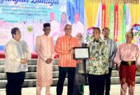 Malam Silang Budaya Lingga–Pahang di Daik berlangsung meriah. Sekda Lingga H. Armia mengajak mempererat hubungan serumpun yang telah terjalin sejak lama | f. Diskominfo Lingga