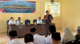 Kejaksaan Negeri Lingga sosialisasikan program ketahanan pangan desa di Kecamatan Singkep. Kajari Rully Afandi tekankan pentingnya perencanaan, pengawasan, dan pemanfaatan dana desa yang tepat sasaran | f. Redaksi