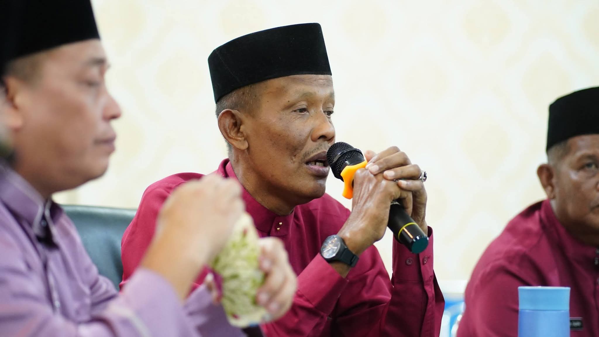 Bupati Lingga M. Nizar dan Wakil Bupati Novrizal memimpin Rakor OPD membahas program prioritas 2026. Fokus pada sinergi, kinerja, dan pelayanan publik | f. Diskominfo Lingga