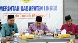 Bupati Lingga M. Nizar dan Wakil Bupati Novrizal memimpin Rakor OPD membahas program prioritas 2026. Fokus pada sinergi, kinerja, dan pelayanan publik | f. Diskominfo Lingga