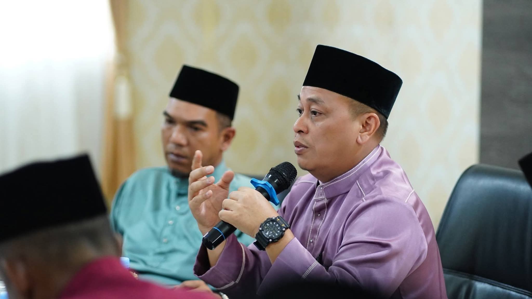 Bupati Lingga M. Nizar dan Wakil Bupati Novrizal memimpin Rakor OPD membahas program prioritas 2026. Fokus pada sinergi, kinerja, dan pelayanan publik | f. Diskominfo Lingga