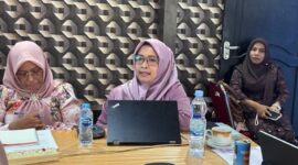 Kader Posyandu se-Kecamatan Lingga mengikuti pelatihan 6 Standar Pelayanan Minimal (SPM) secara hybrid guna meningkatkan kualitas layanan kesehatan masyarakat di desa dan kelurahan | f. Diskominfo Lingga