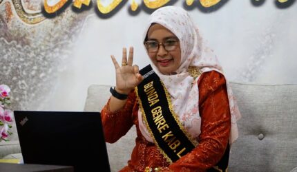 Pemerintah Kabupaten Lingga sukses menggelar Pemilihan Duta GenRe 2026 secara daring. Aan Pramansyah dan Josevia Natanya Ambar Ginting terpilih sebagai Juara I dan siap mewakili Lingga ke tingkat Provinsi Kepri | f. Diskominfo Lingga