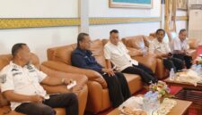 Pemerintah Kabupaten Lingga bersama PT Kebula Raya Bestari membahas pengembangan kawasan rumput laut untuk mendorong ekonomi biru, investasi daerah, dan meningkatkan kesejahteraan nelayan pesisir | f. Diskominfo Lingga