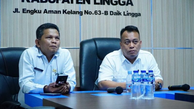 Bupati Lingga M. Nizar mengikuti Rakornas Pariwisata 2026 secara daring bersama Menteri Pariwisata RI Widiyanti Putri. Pariwisata disebut menjadi penyumbang devisa negara hingga Rp305,47 triliun pada 2025 | f. Diskominfo Lingga