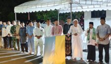 Pemerintah Kabupaten Lingga menggelar pelepasan Pawai Takbir Keliling Hari Raya Idul Adha 2026 di Halaman Kantor Bupati Lingga | f. Diskominfo Lingga