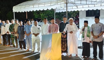 Pemerintah Kabupaten Lingga menggelar pelepasan Pawai Takbir Keliling Hari Raya Idul Adha 2026 di Halaman Kantor Bupati Lingga | f. Diskominfo Lingga