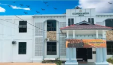 Kantor Kejaksaan Negeri Lingga | f. Redaksi