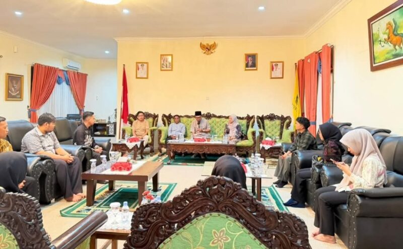 Pemerintah Kabupaten Lingga melalui Satgas MBG menggelar audiansi bersama Kepala KPPG membahas progres pembangunan Dapur 3T dan percepatan program Makan Bergizi Gratis demi meningkatkan kualitas gizi masyarakat | f. Redaksi