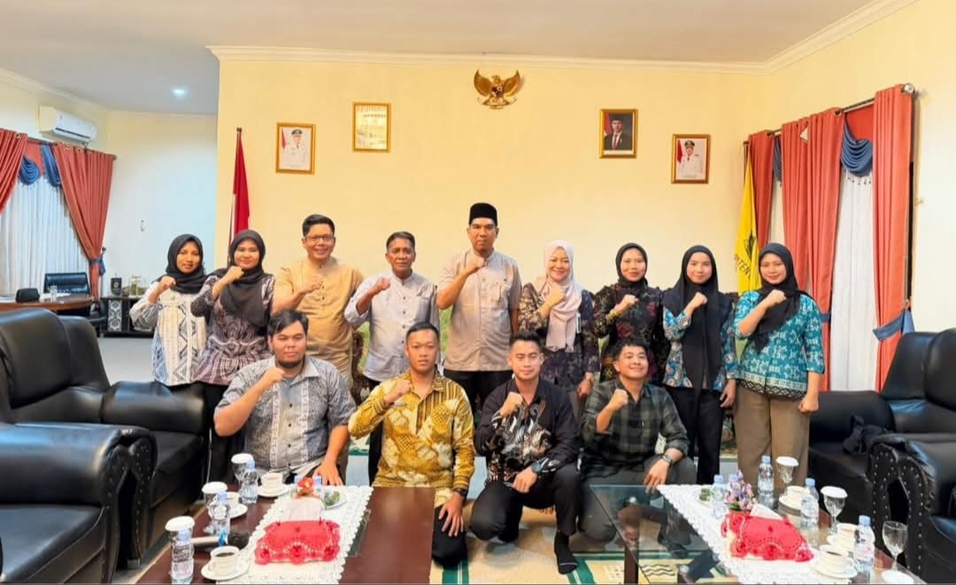 Pemerintah Kabupaten Lingga melalui Satgas MBG menggelar audiansi bersama Kepala KPPG membahas progres pembangunan Dapur 3T dan percepatan program Makan Bergizi Gratis demi meningkatkan kualitas gizi masyarakat | f. Redaksi
