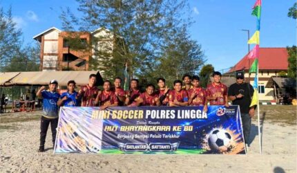 Tim Media B berhasil mengalahkan Tim Satlantas dengan skor 3-1 pada Turnamen Mini Soccer Kapolres Lingga Cup 2026 | f. Sahib