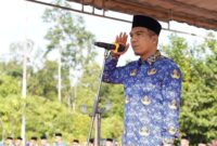 Pemerintah Kabupaten Lingga menggelar Upacara Hari Lahir Pancasila 2026. Wabup Novrizal menegaskan pentingnya nilai-nilai Pancasila sebagai pemersatu bangsa dan fondasi pembangunan daerah | f. Diskominfo Lingga