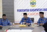 Wakil Bupati Lingga H. Novrizal memimpin Rapat Koordinasi OPD Tahun Anggaran 2026. Forum ini menjadi sarana evaluasi program pembangunan, penguatan sinergi antar perangkat daerah, dan peningkatan pelayanan masyarakat | f. Diskominfo Lingga
