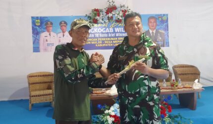 Sekda Lingga H. Armia menyambut kunjungan kerja Pangkogabwilhan I Letjen TNI Kunto Arief Wibowo di Kabupaten Lingga. Kunjungan fokus pada penguatan ketahanan pangan dan pengembangan pertanian berkelanjutan | f. Diskominfo Lingga