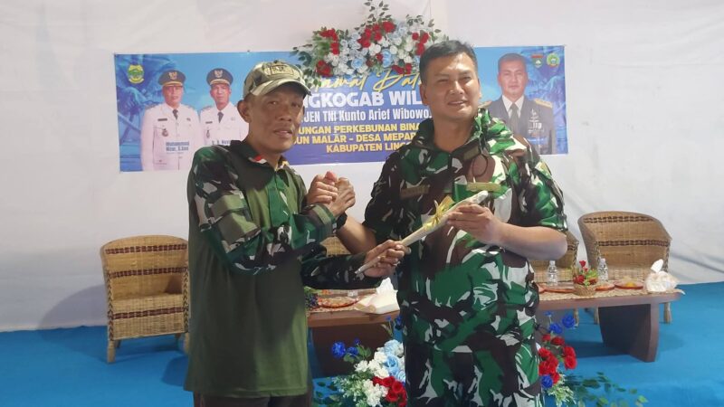 Sekda Lingga H. Armia menyambut kunjungan kerja Pangkogabwilhan I Letjen TNI Kunto Arief Wibowo di Kabupaten Lingga. Kunjungan fokus pada penguatan ketahanan pangan dan pengembangan pertanian berkelanjutan | f. Diskominfo Lingga
