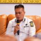 Bupati Lingga M. Nizar memimpin rapat penetapan cadangan kawasan konservasi daerah. Program ini diharapkan mampu menjaga kelestarian laut sekaligus mendukung kesejahteraan masyarakat pesisir secara berkelanjutan | f. Diskominfo Lingga