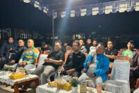 Bupati Lingga Muhammad Nizar menghadiri nonton bersama pembukaan Piala Dunia 2026 di Daik Lingga. Kegiatan ini menjadi bagian dari upaya menghadirkan tontonan olahraga dunia secara gratis, merata, dan memperkuat kebersamaan masyarakat | f. Diskominfo Lingga